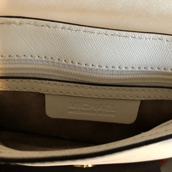 Michael Kors white crossbody bag - Picture 14 of 14